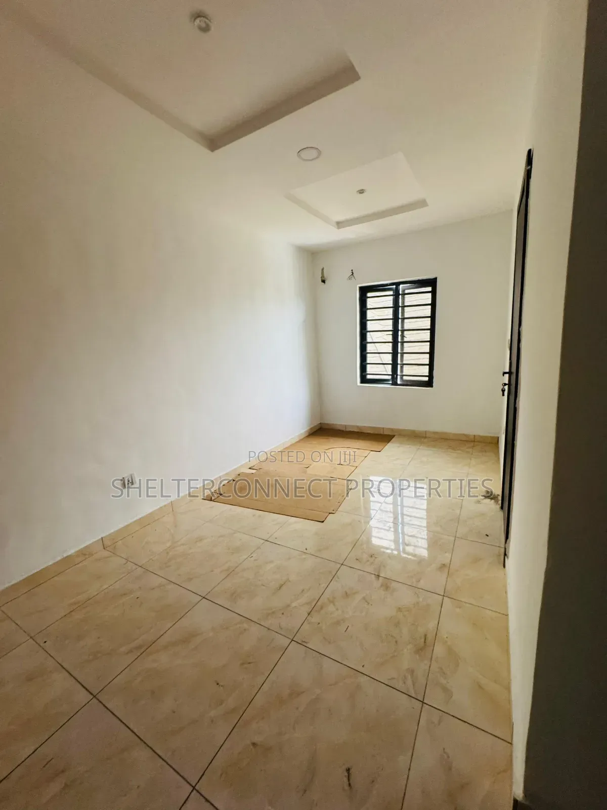 4bdrm Duplex in Anthony Village for sale