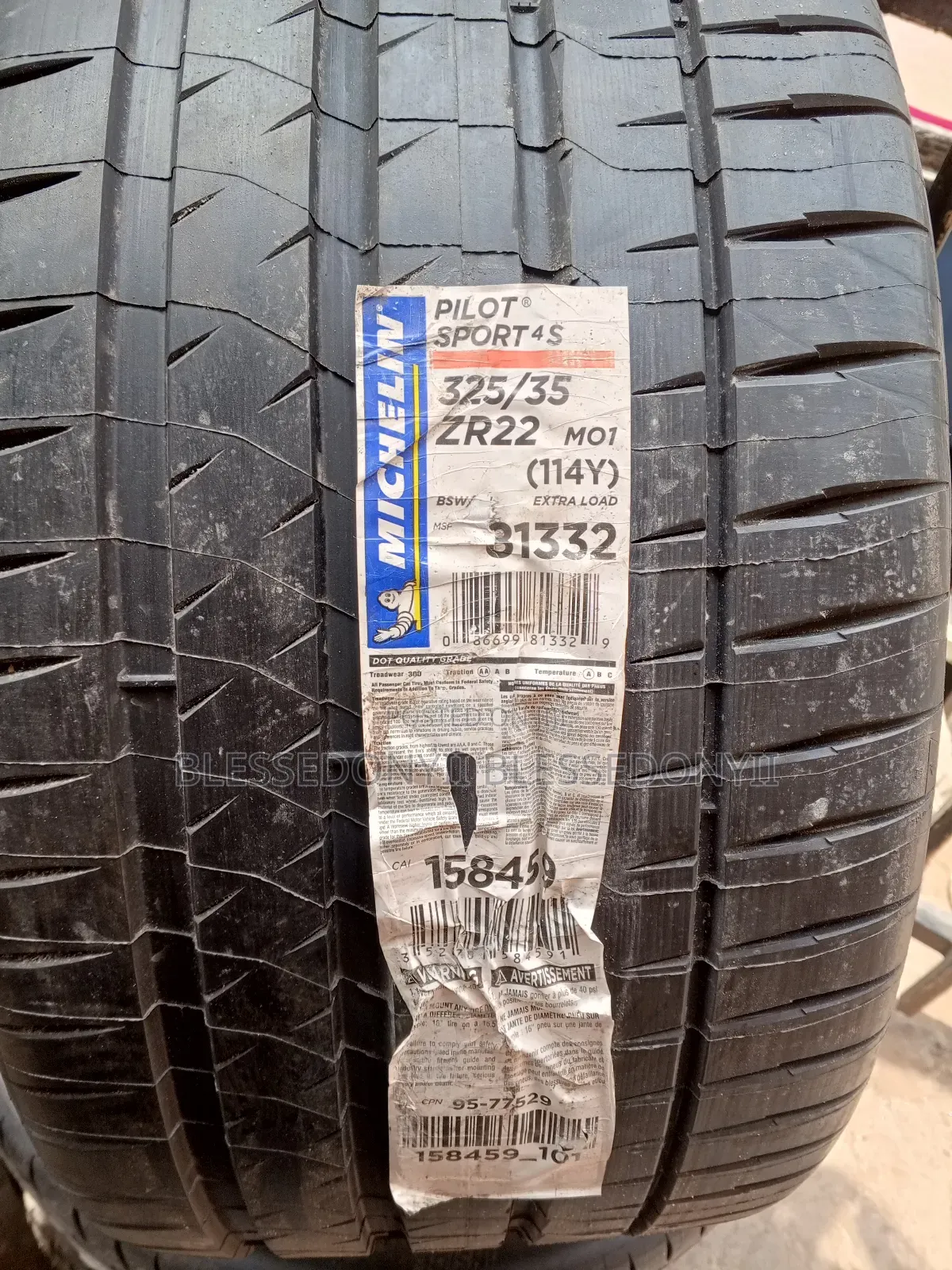 Michelin 325/35/22