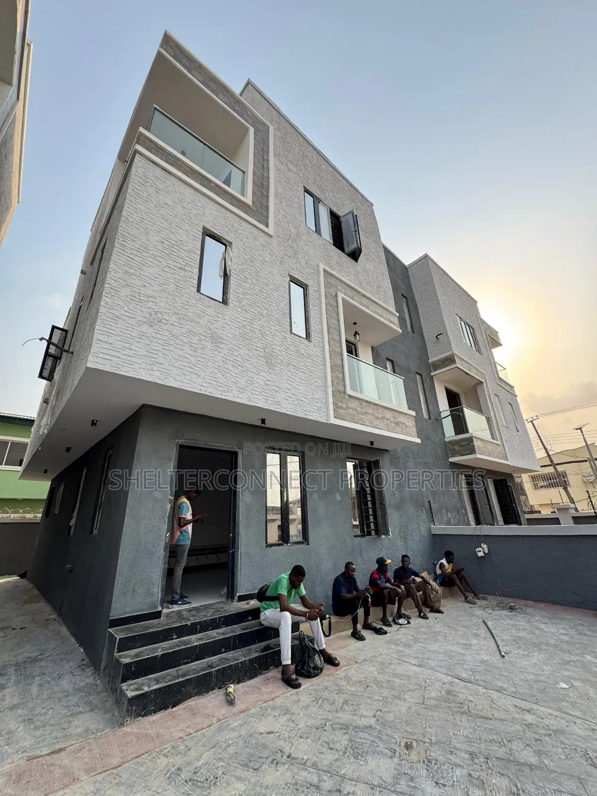 4bdrm Duplex in Berger for sale