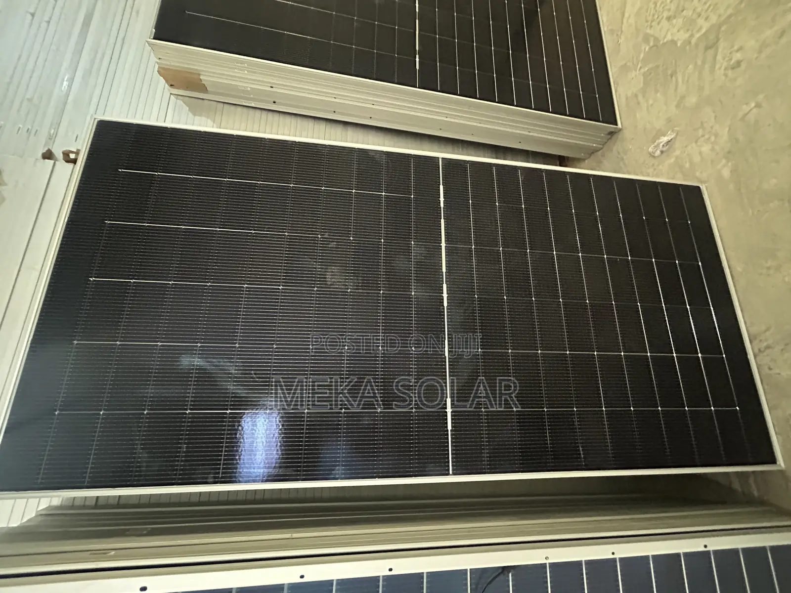 Jinko 600w Bi-Facial Solar Panel