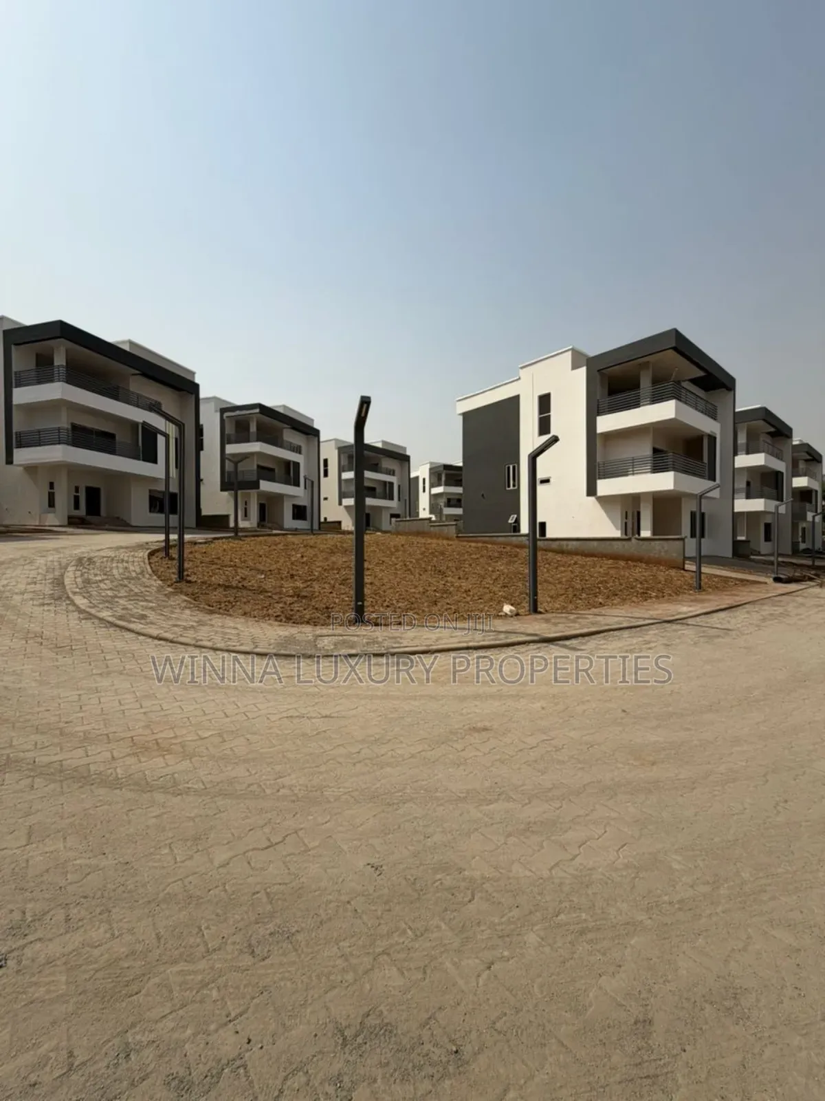 5bdrm Duplex in Kado for sale