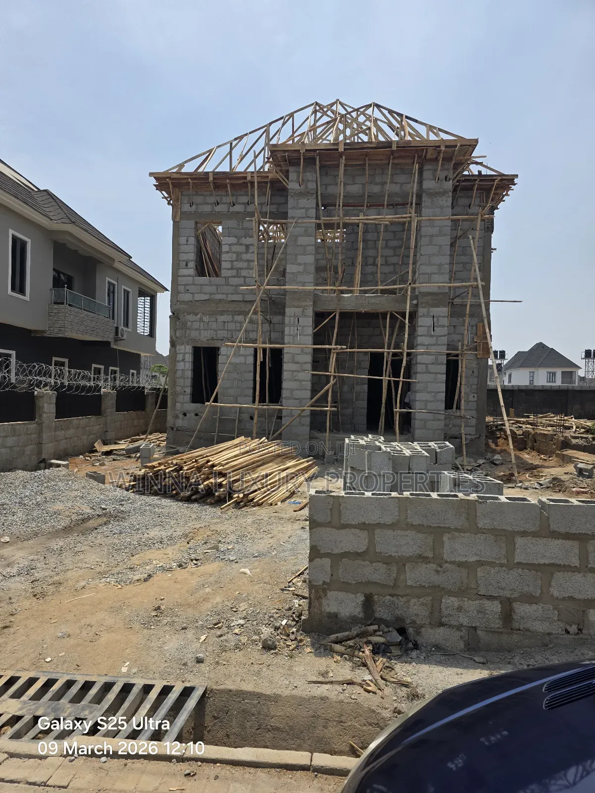 4bdrm Duplex in Gold City, Lugbe District for sale