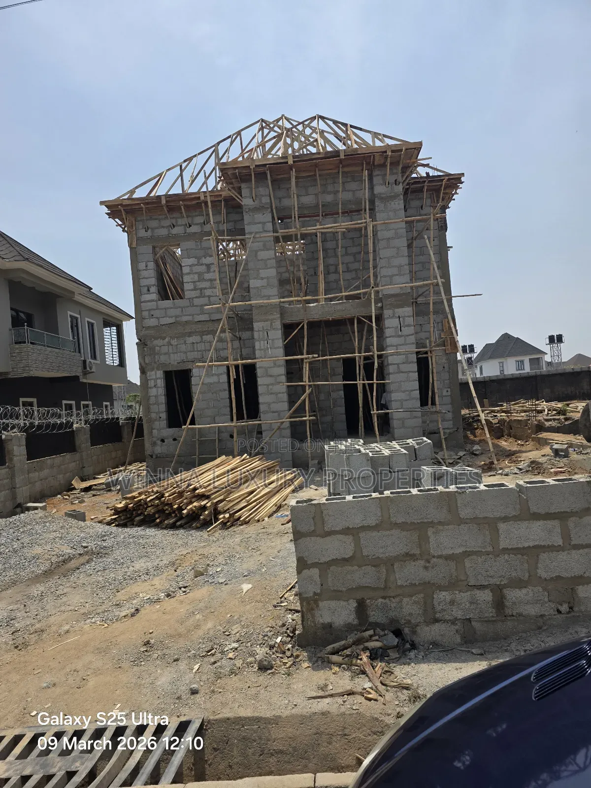 4bdrm Duplex in Gold City, Lugbe District for sale