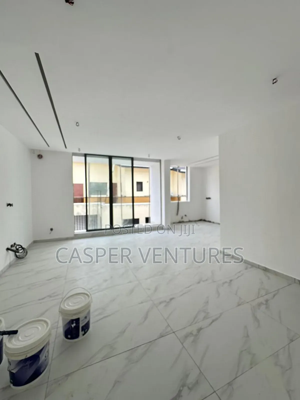2bdrm Apartment in Off Admiralty Way, Lekki Phase 1 for sale