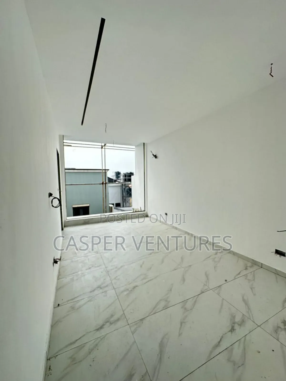 2bdrm Apartment in Off Admiralty Way, Lekki Phase 1 for sale