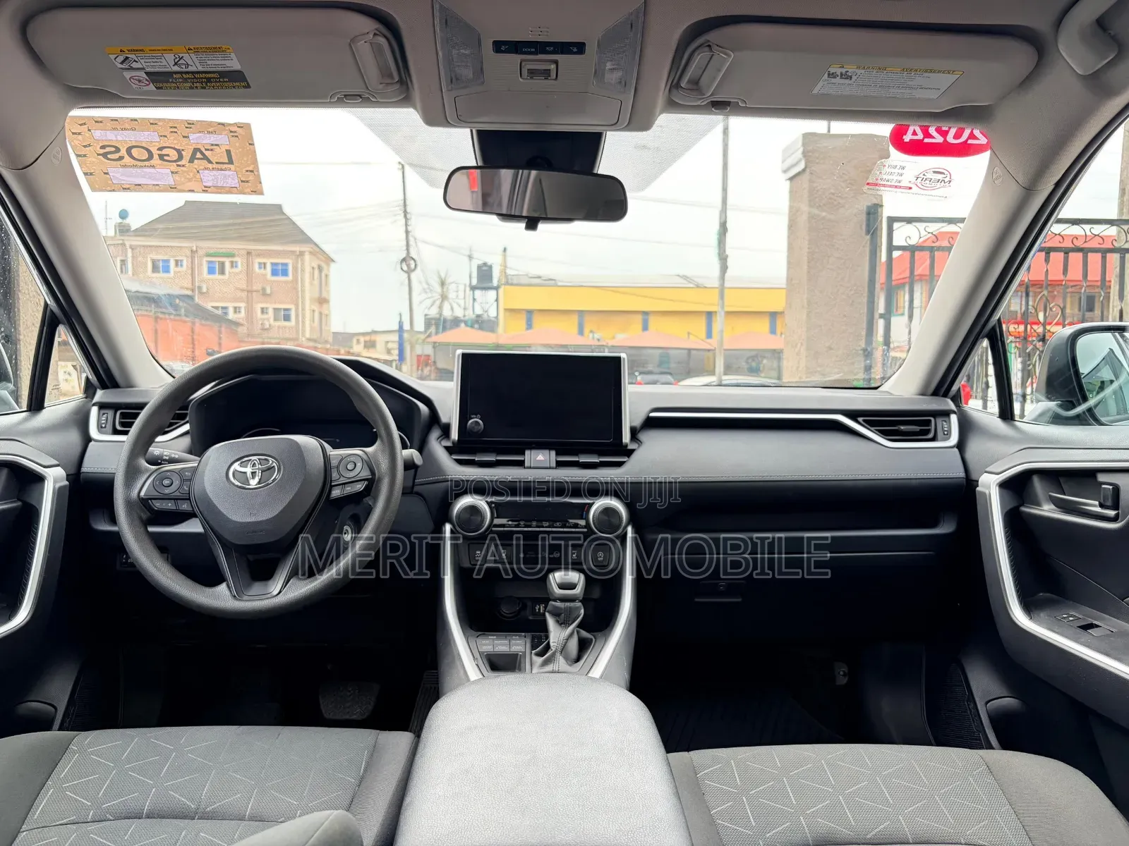 Toyota RAV4 LE AWD 2024 Silver