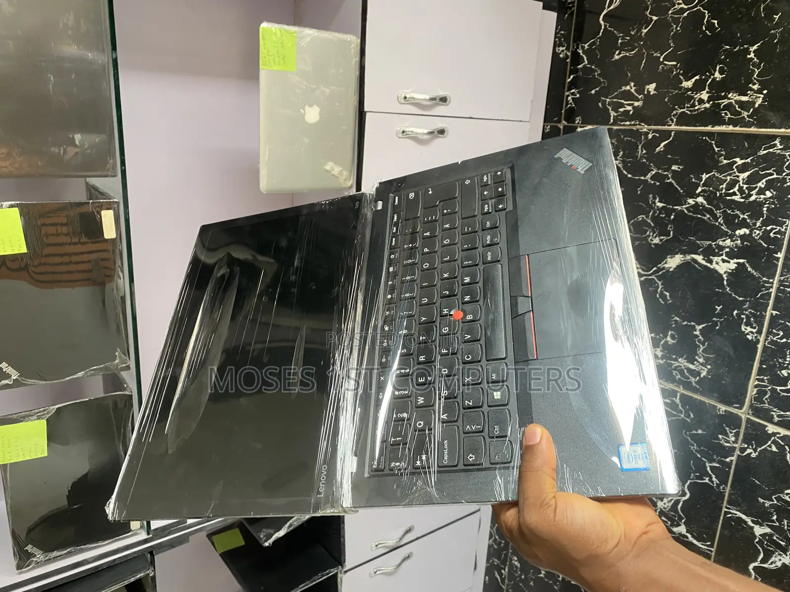 New Laptop Lenovo 8GB Intel Core i5 SSD 256GB