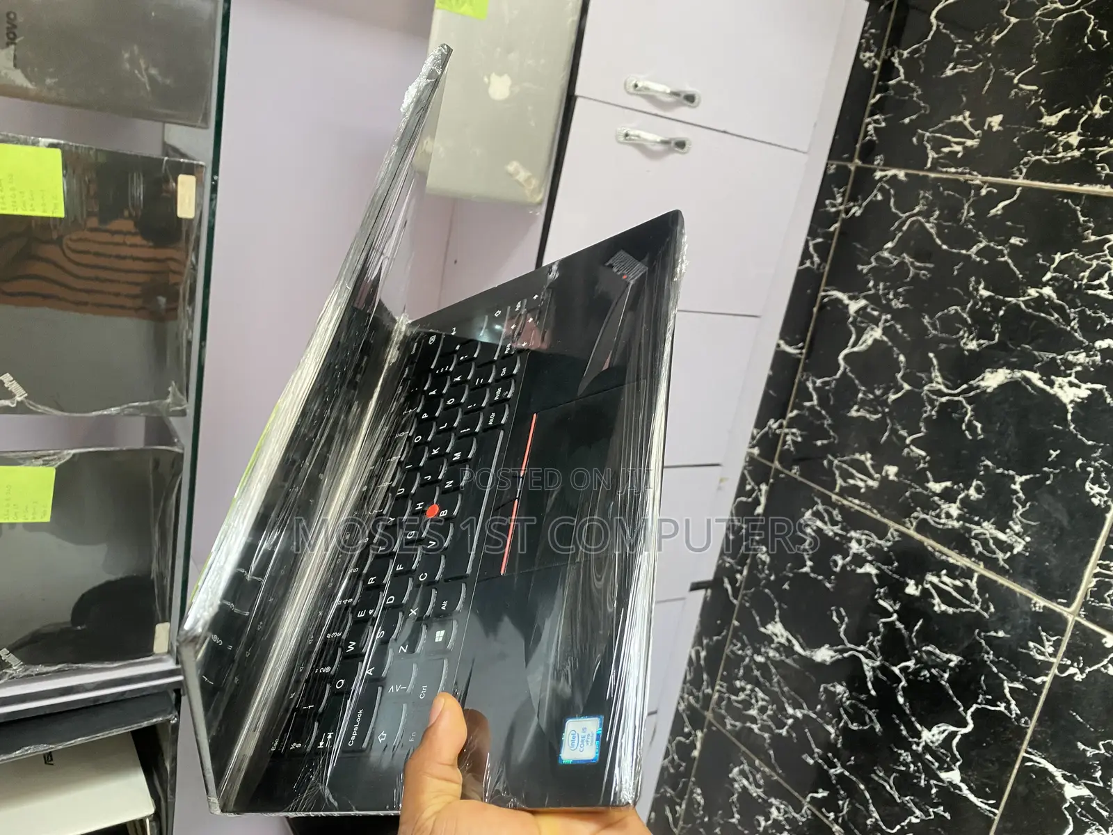 New Laptop Lenovo 8GB Intel Core i5 SSD 256GB