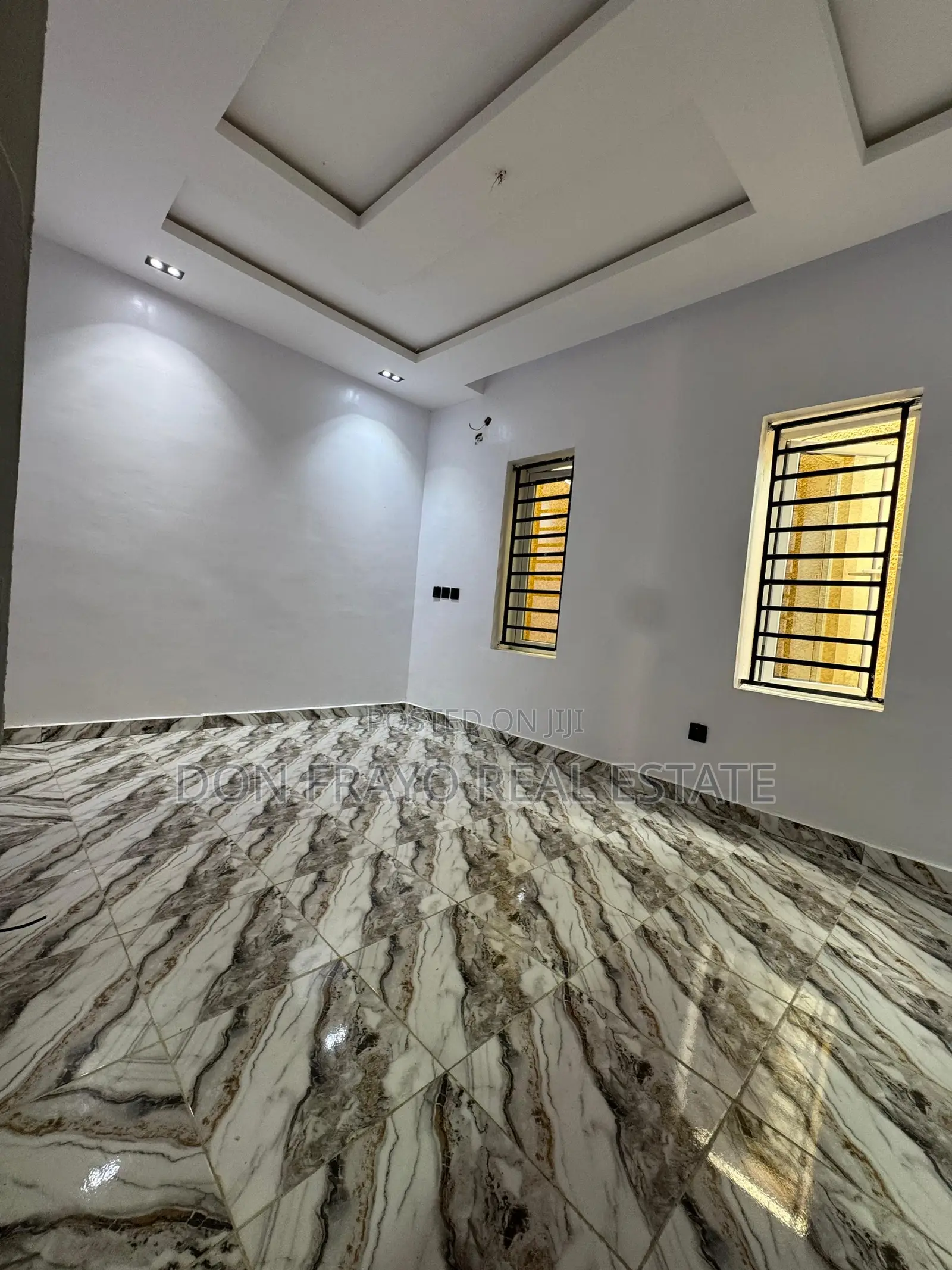 3bdrm Bungalow in Near Eleyele Busstop for sale