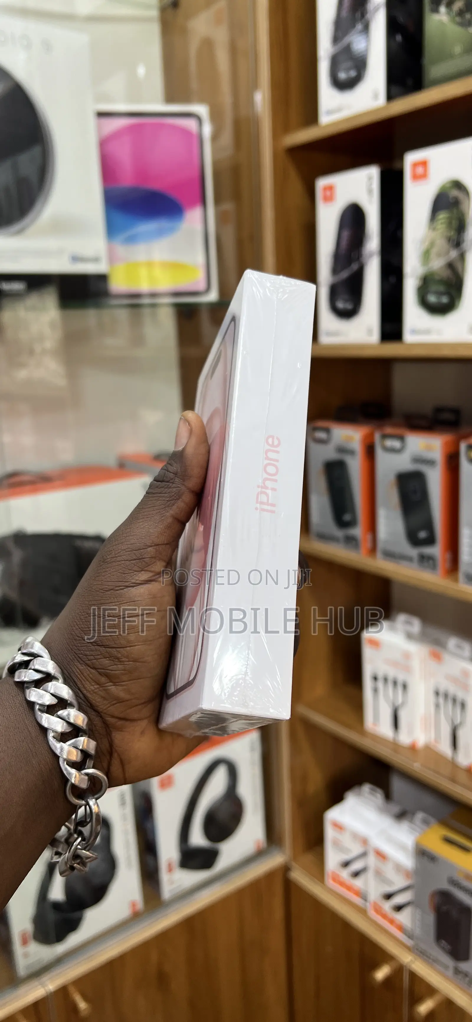 New Apple iPhone 15 128 GB Pink