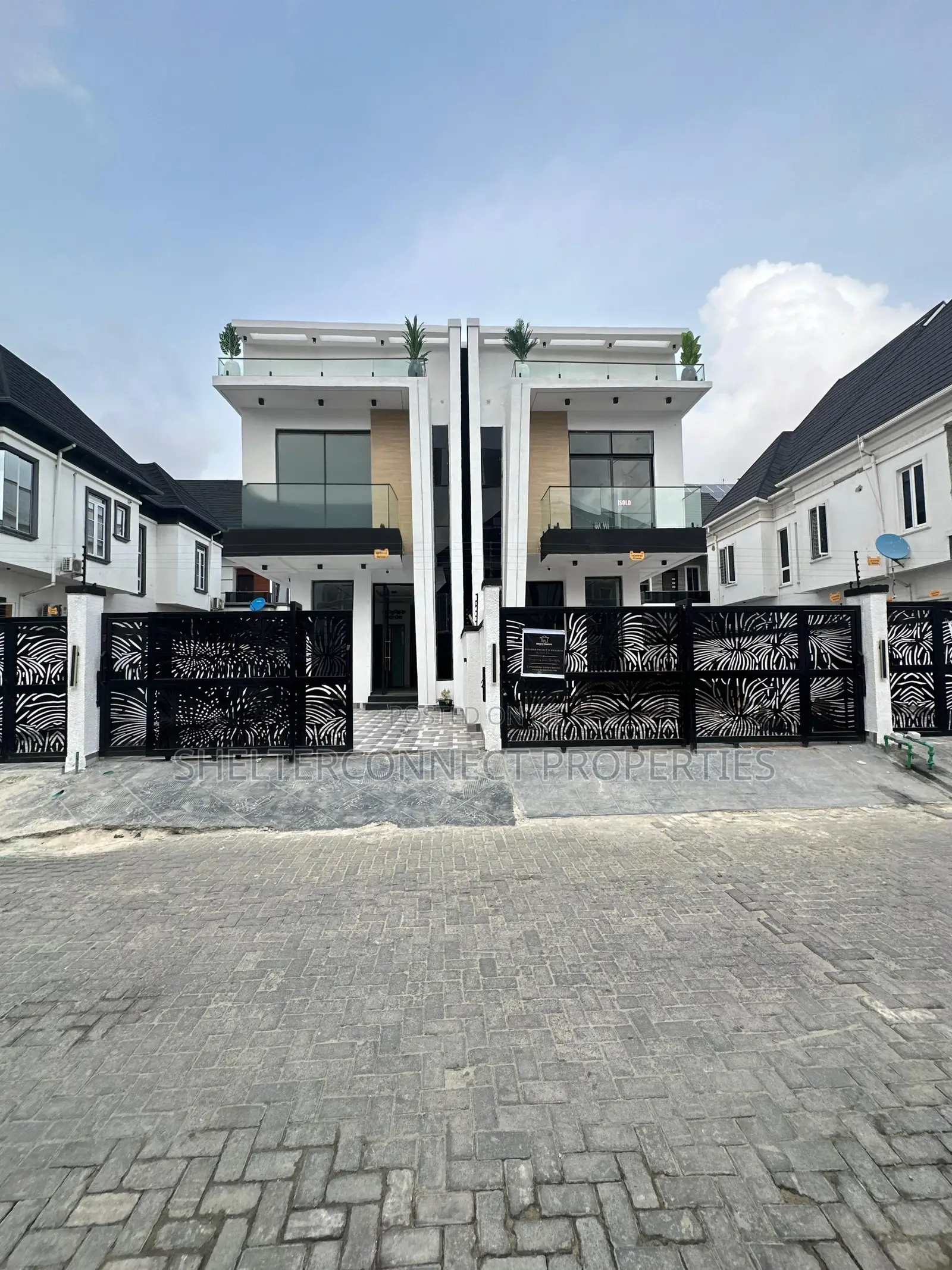 4bdrm Duplex in Lekki for sale