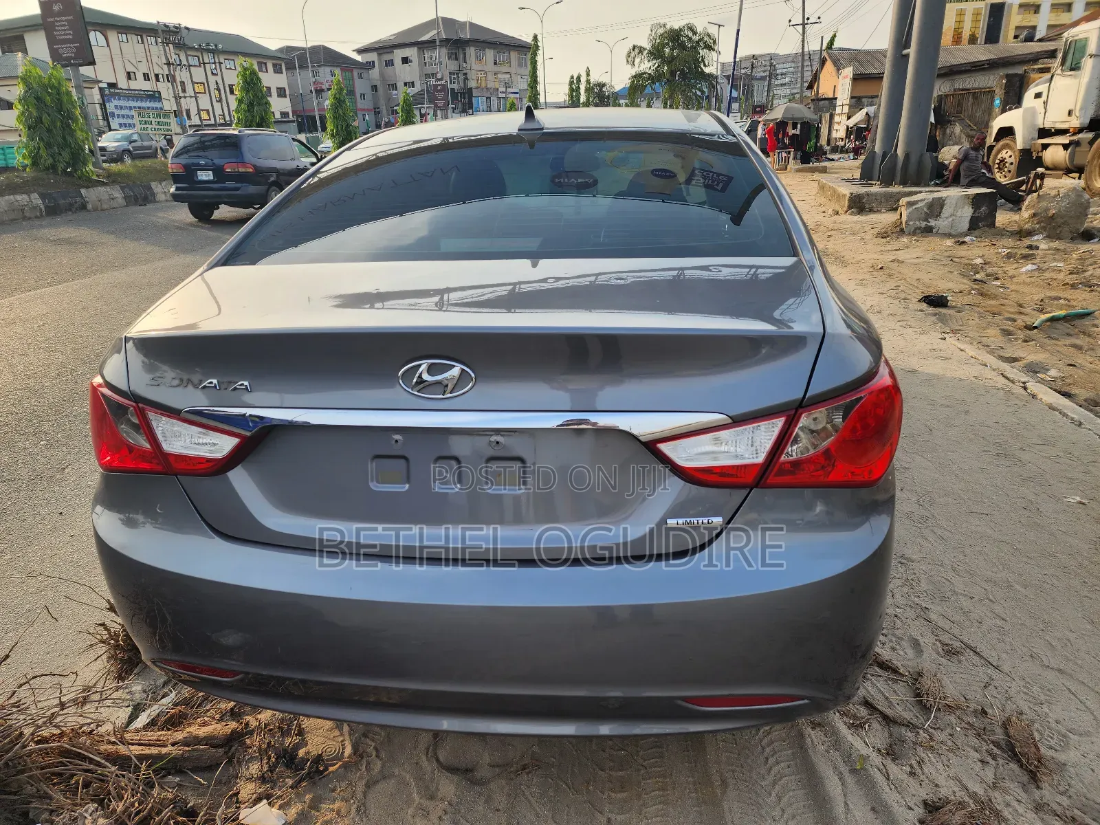 Hyundai Sonata Limited 2.0T Sedan (2.0L 4cyl 6A) 2012 Gray