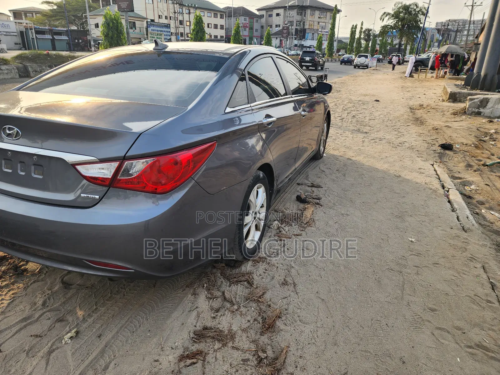 Hyundai Sonata Limited 2.0T Sedan (2.0L 4cyl 6A) 2012 Gray