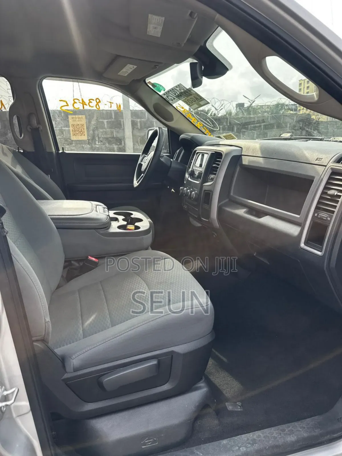Dodge RAM 1500 5.7 Petrol AWD 2017 Silver