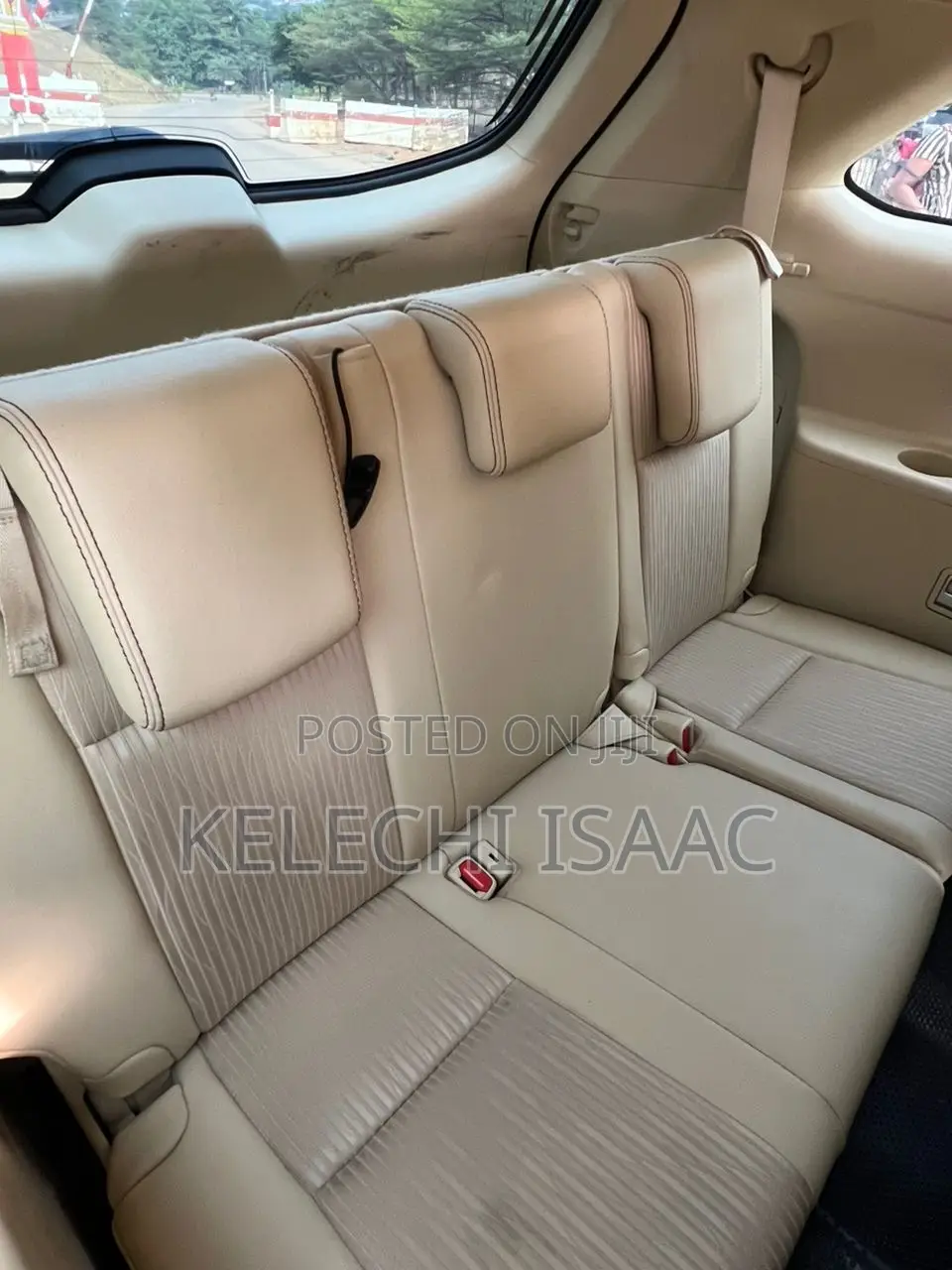 Toyota Highlander LE Plus 4x4 V6 (3.5L 6cyl 8A) 2018 White