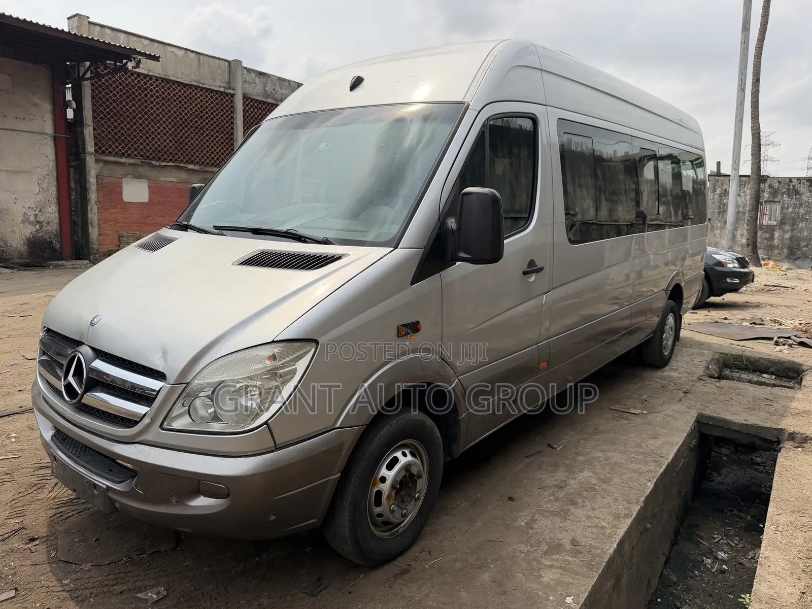 Mercedes-Benz Sprinter 2012 Silver
