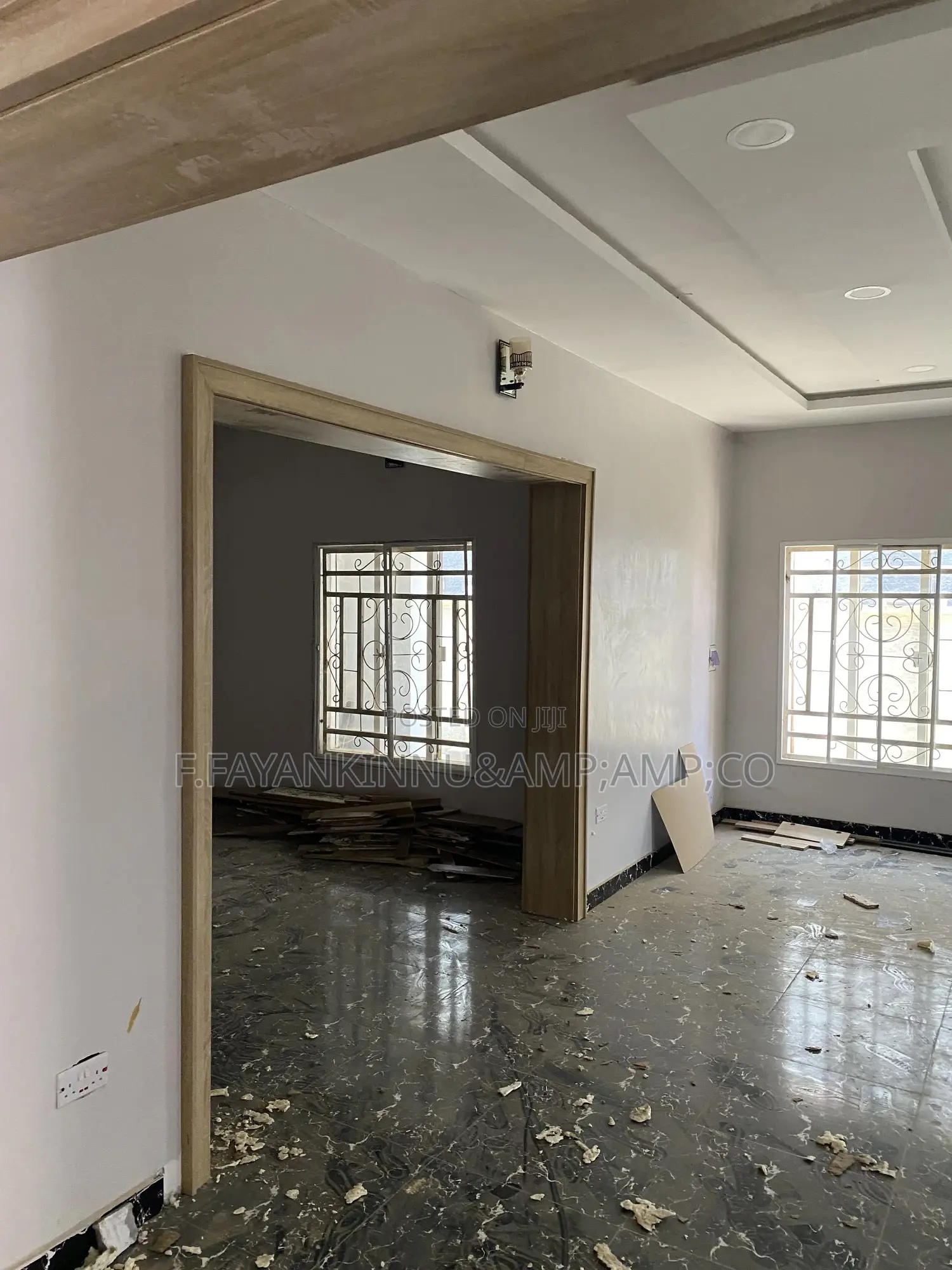5bdrm Duplex in Lugbe District for rent