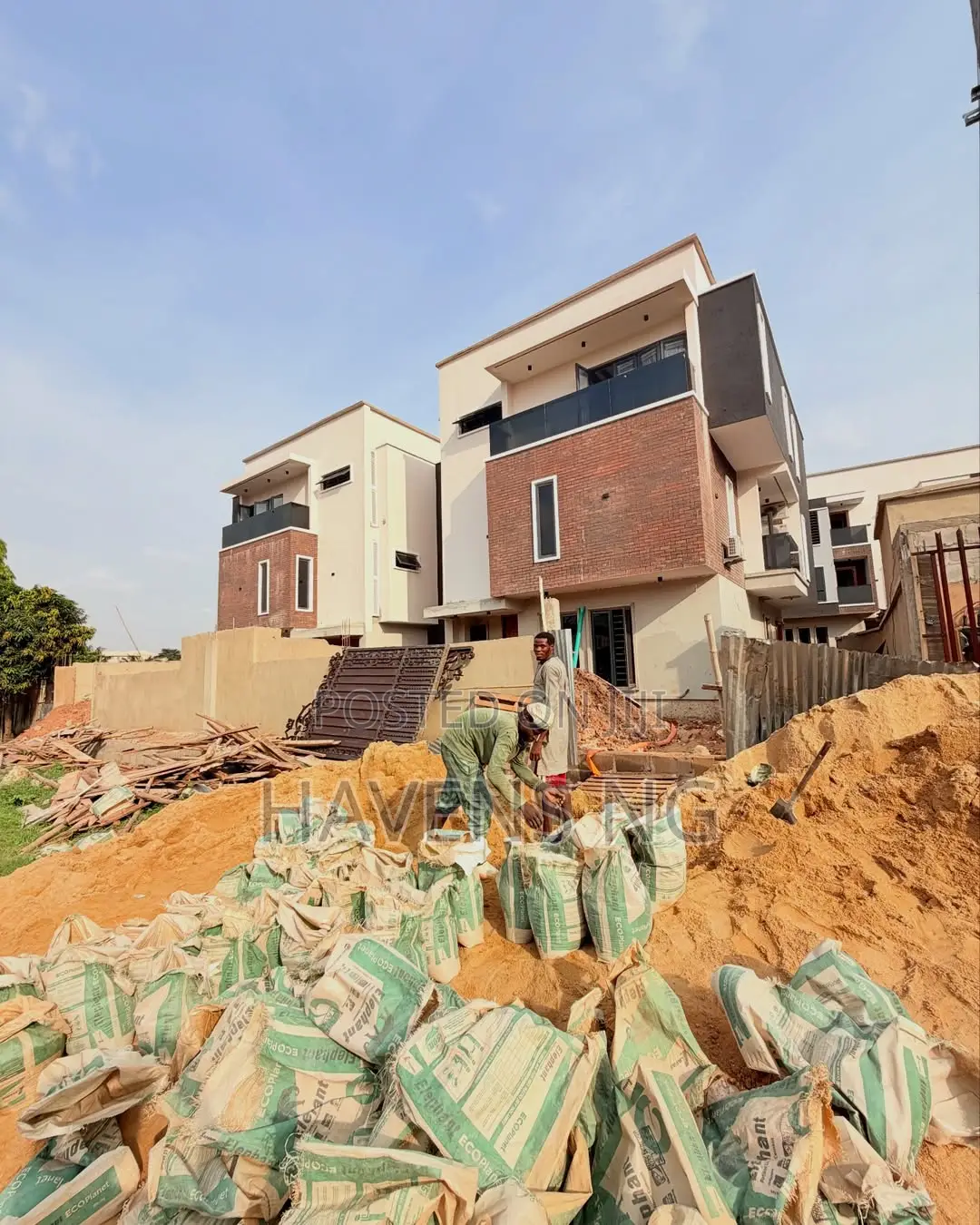 5bdrm Duplex in Opebi for sale