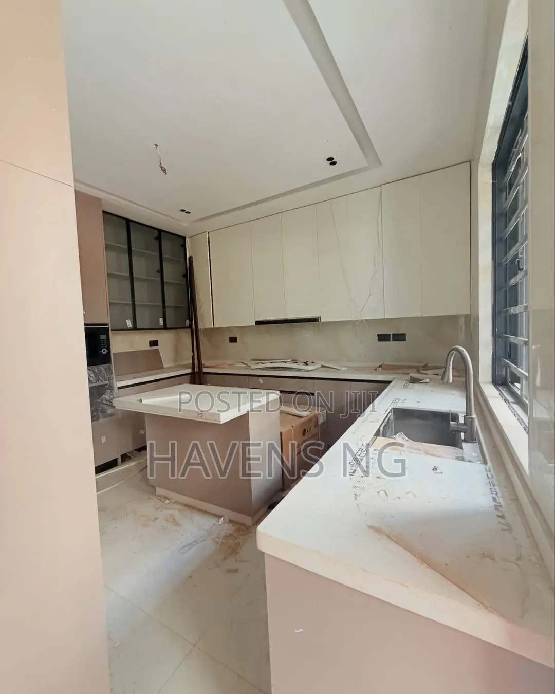 5bdrm Duplex in Opebi for sale