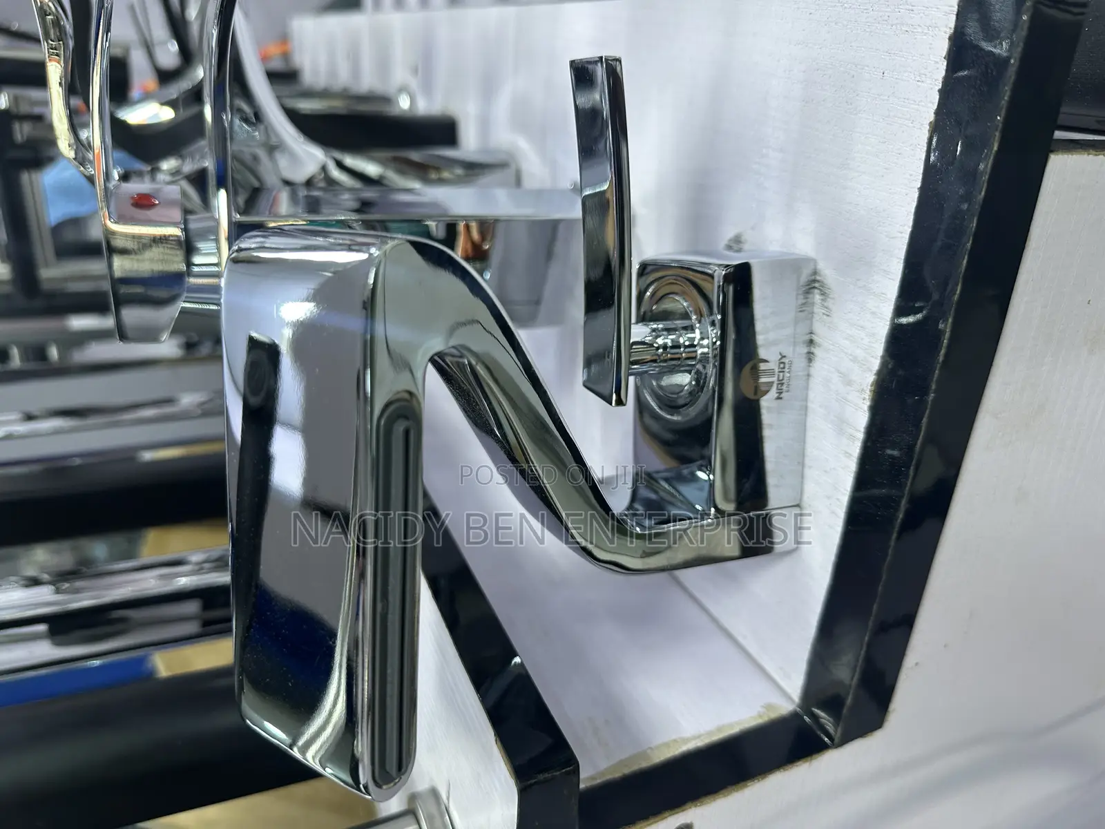 Z-Shape or Curved Geometry Design Mixer Tap