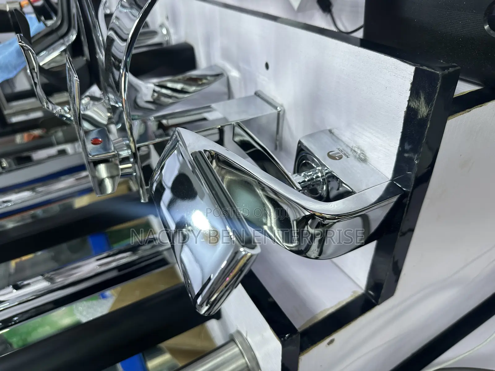 Z-Shape or Curved Geometry Design Mixer Tap