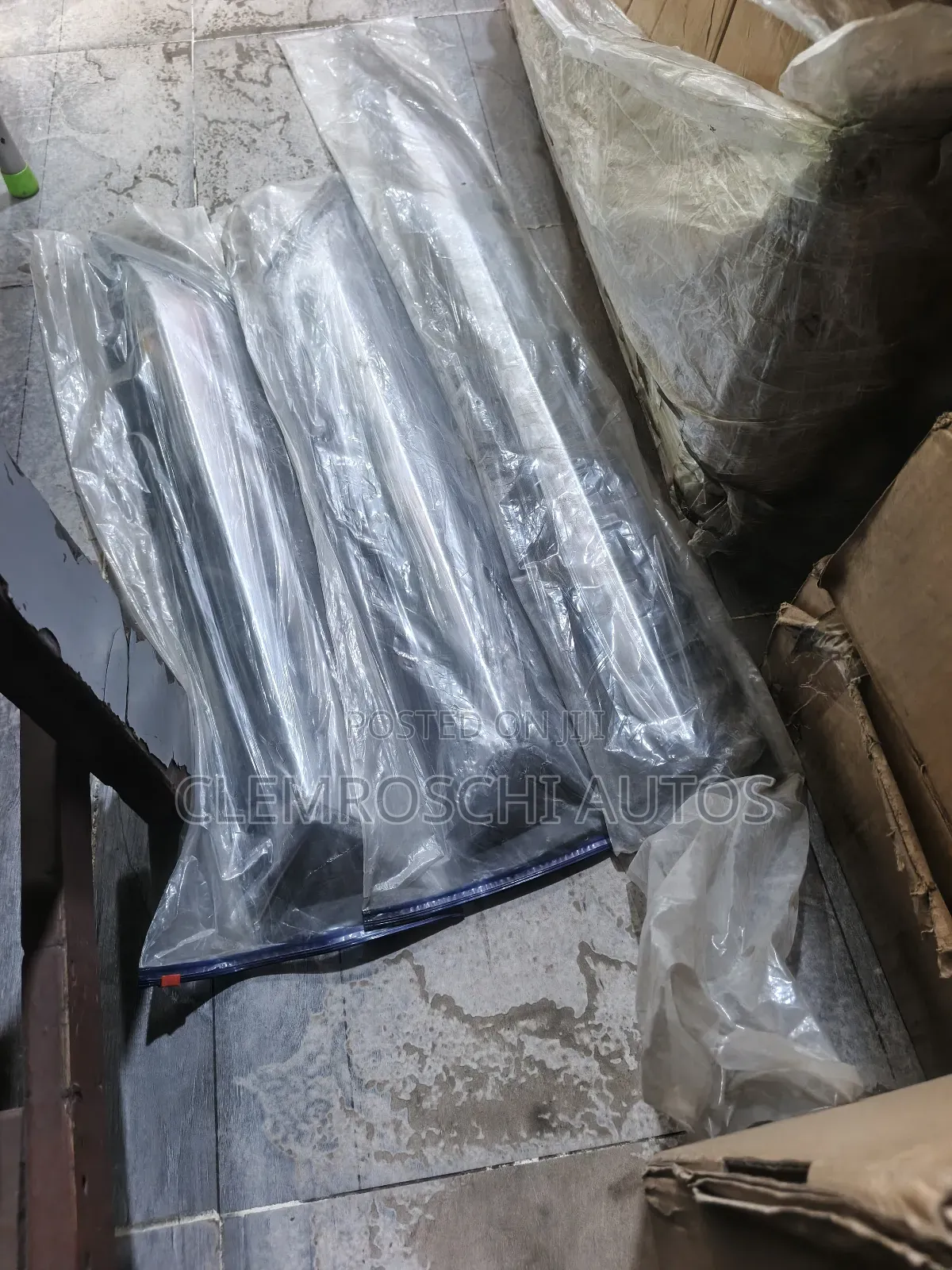 High Quality Certified Complete Brand New Door Chrome Hilux 2025