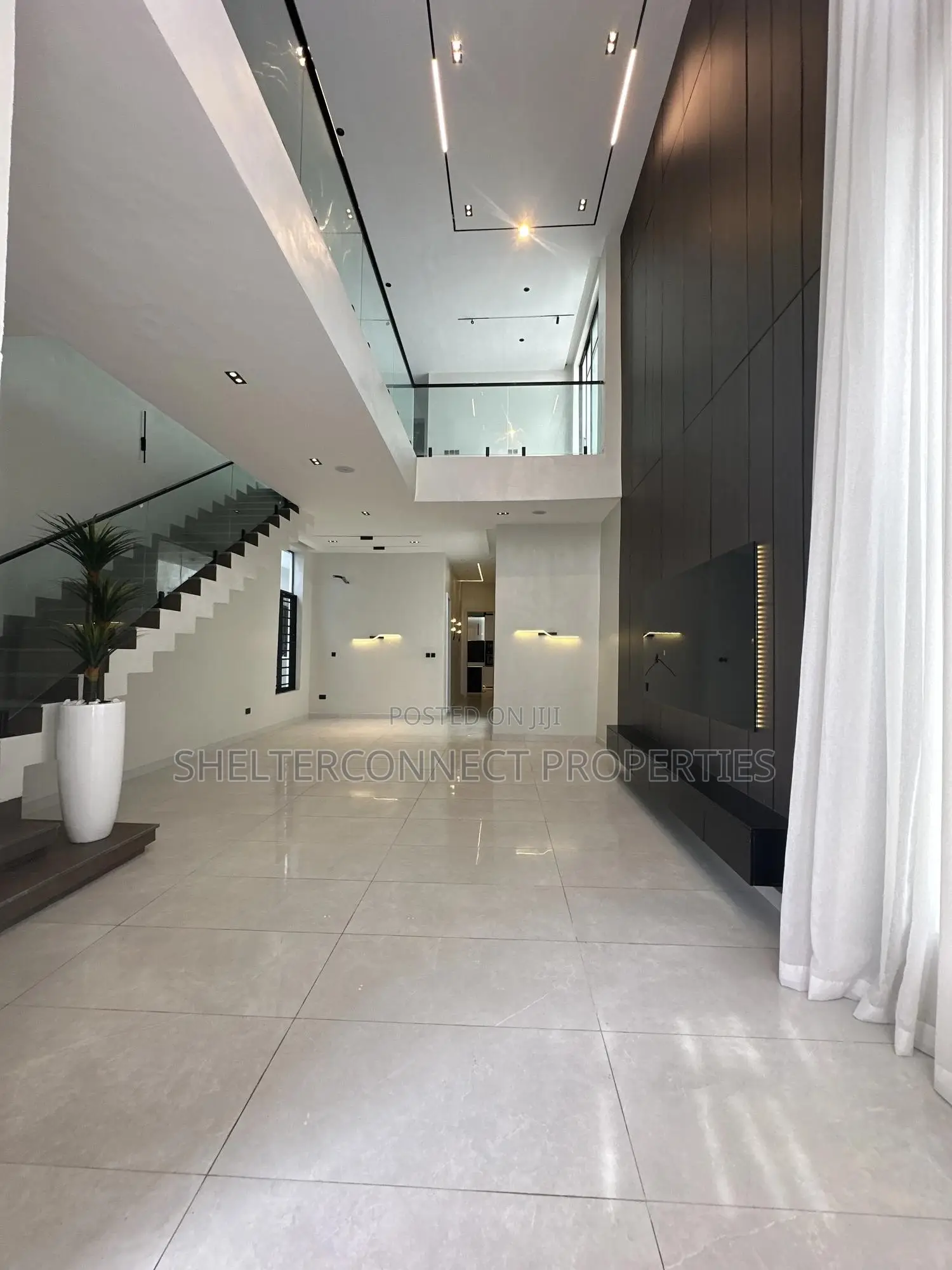 5bdrm Duplex in Lekki for sale
