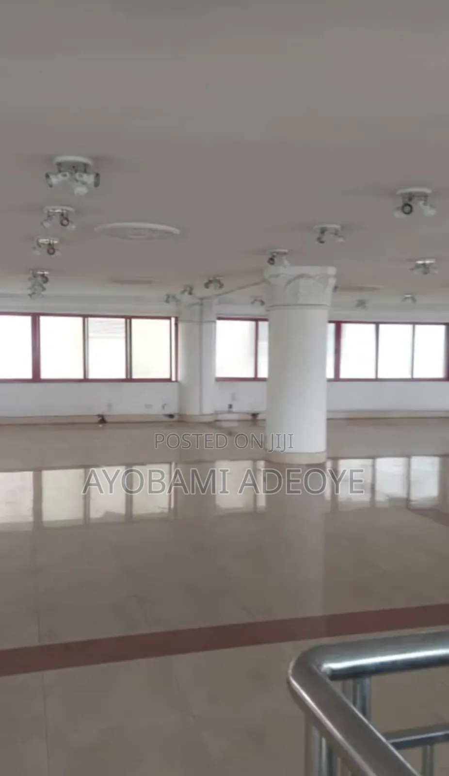 Showroom/Office Space for Lease at Vi