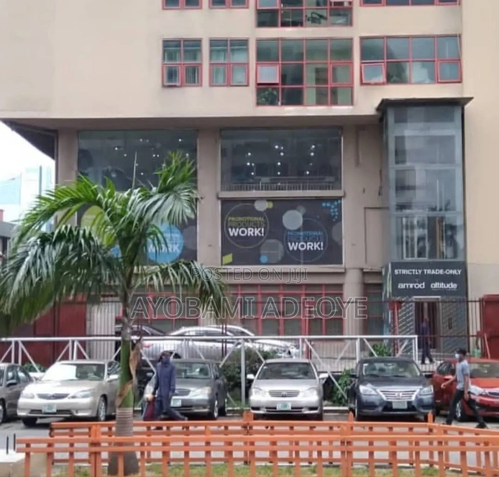 Showroom/Office Space for Lease at Vi