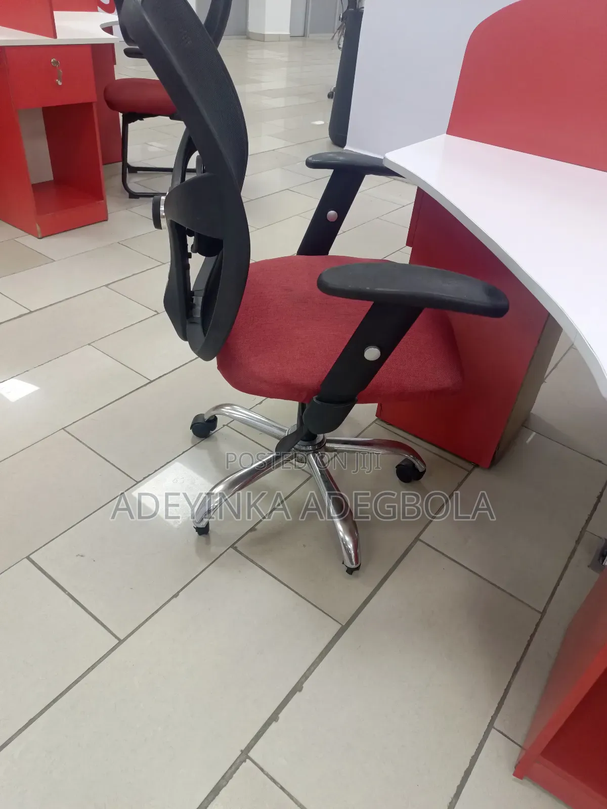 Is Your Office Chair Sinking or Not Standing Firm? We Can Fix It!