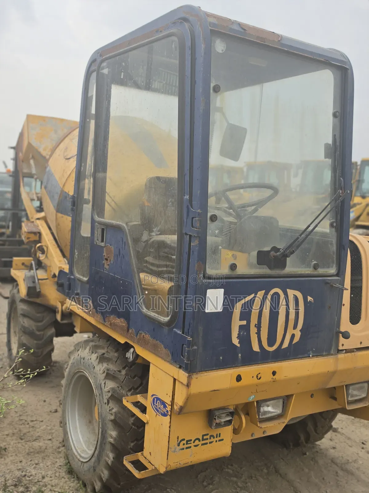 Foreign Used Fiori 3.5ton Self Loading Concrete Mixer (Made in Italy)