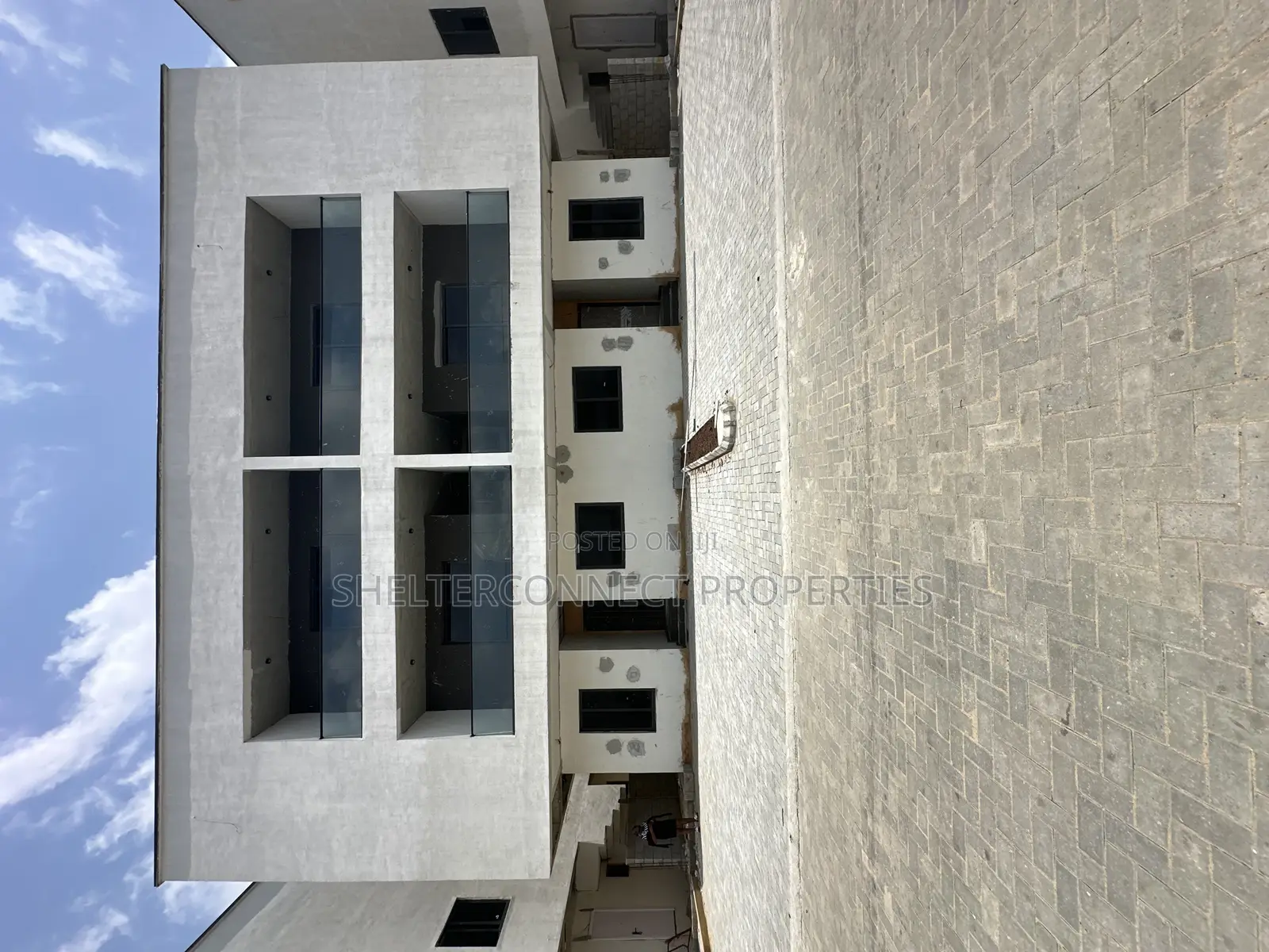 4bdrm Duplex in Lekki Phase 1 for sale