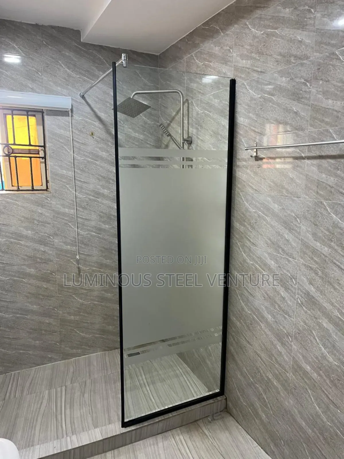 Shower Cubicle Fix Tampered Glass 10mm Thicknees CNG