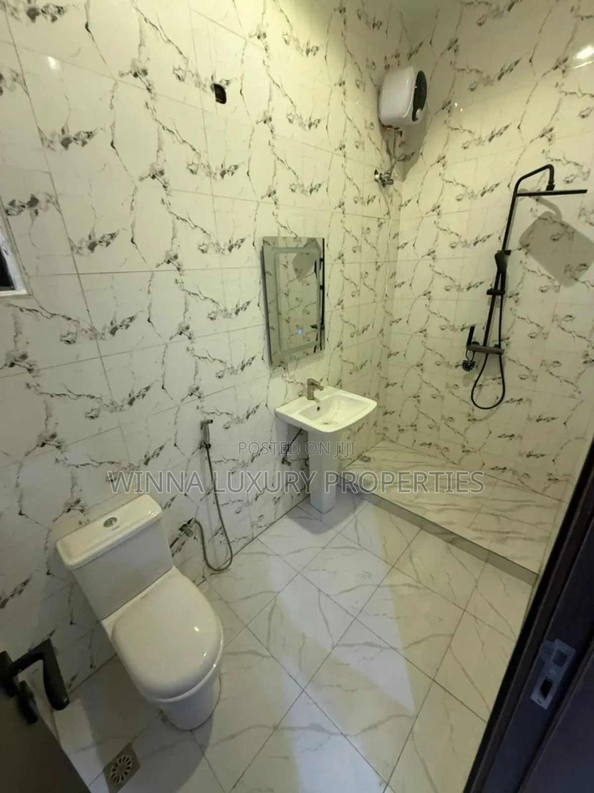 5bdrm Duplex in Gaduwa for sale