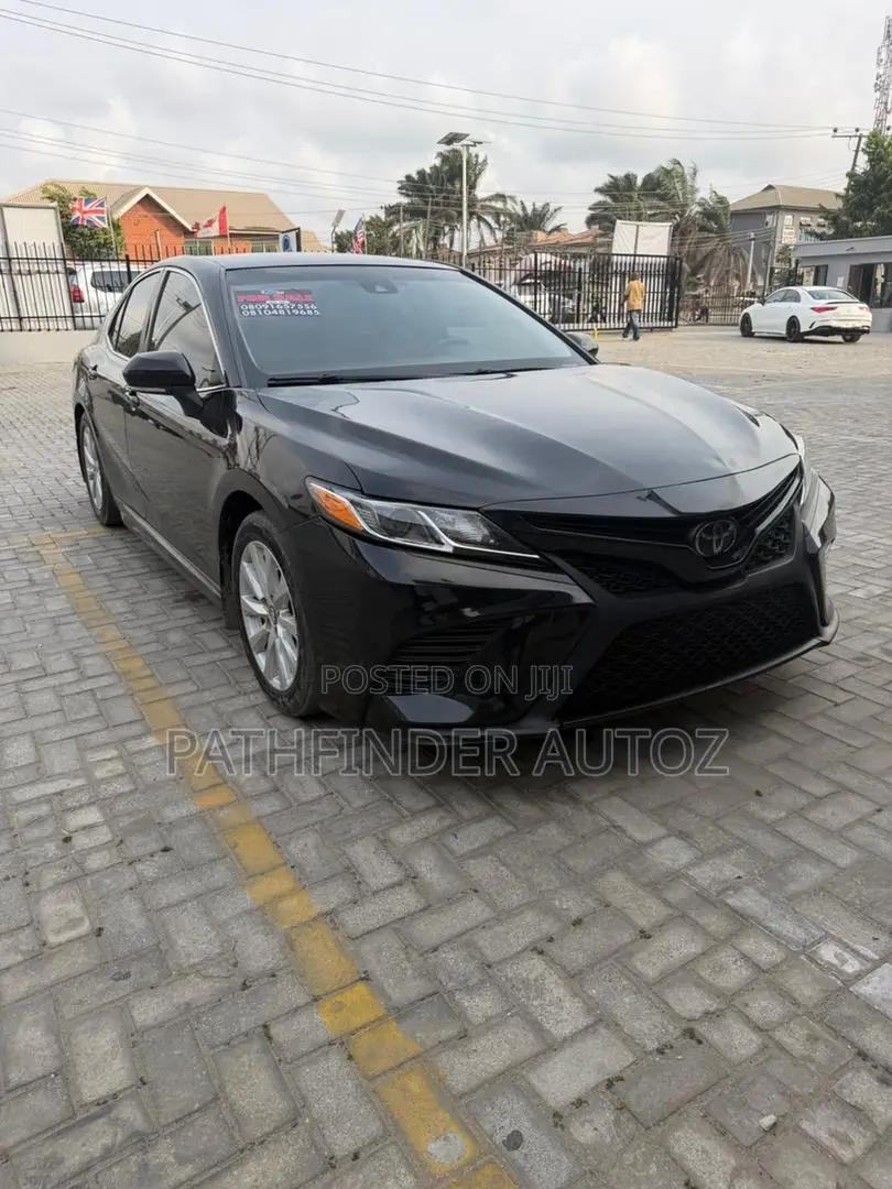 Toyota Camry SE (2.5L 4cyl 8A) 2019 Black