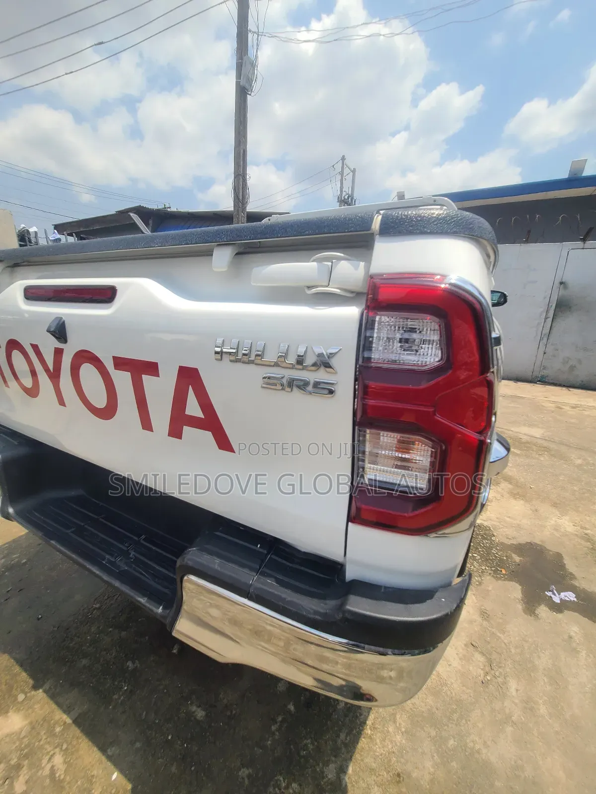 Toyota Hilux 2018 White