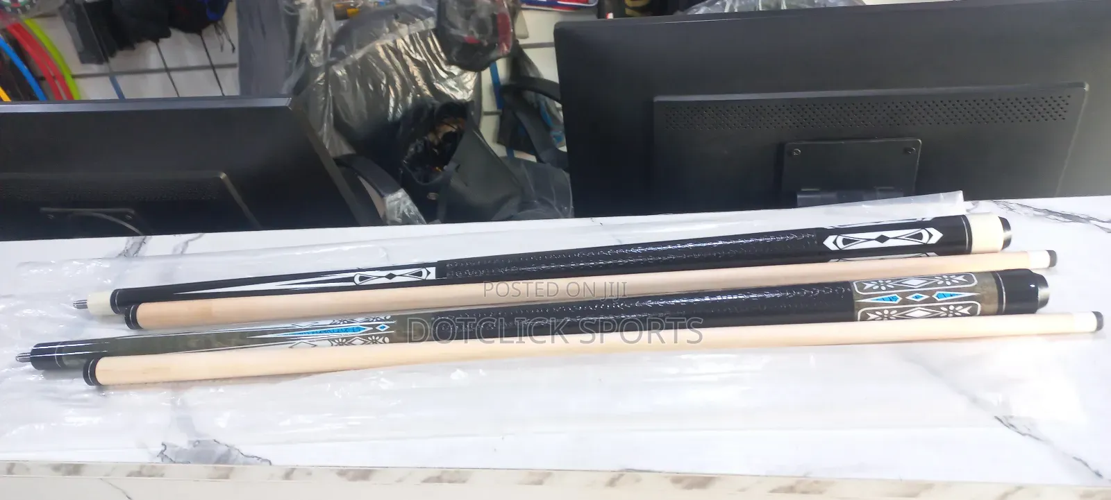13mm Tip Quality and Classy Designed Wooden Snooker Cue.