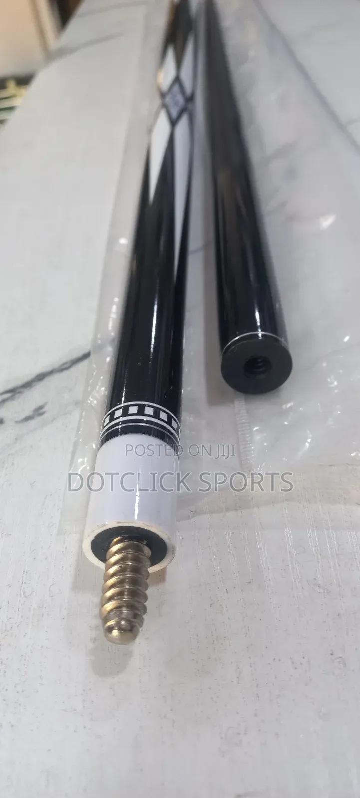 Premium 2-Piece Pool/Billiard Cue Stick - Geometric Design