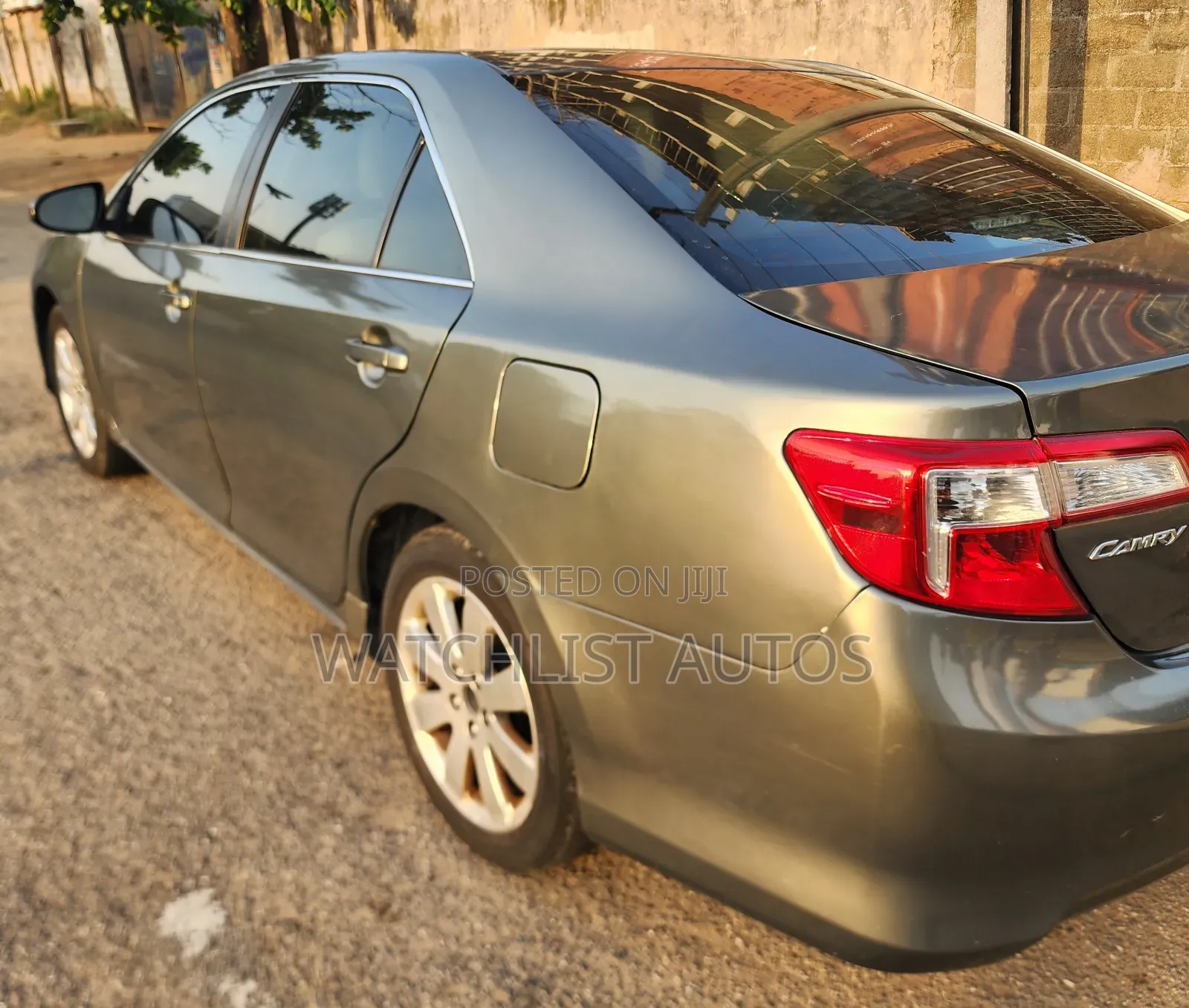 Toyota Camry LE 4dr Sedan (2.5L 4cyl 6A) 2014 Gray