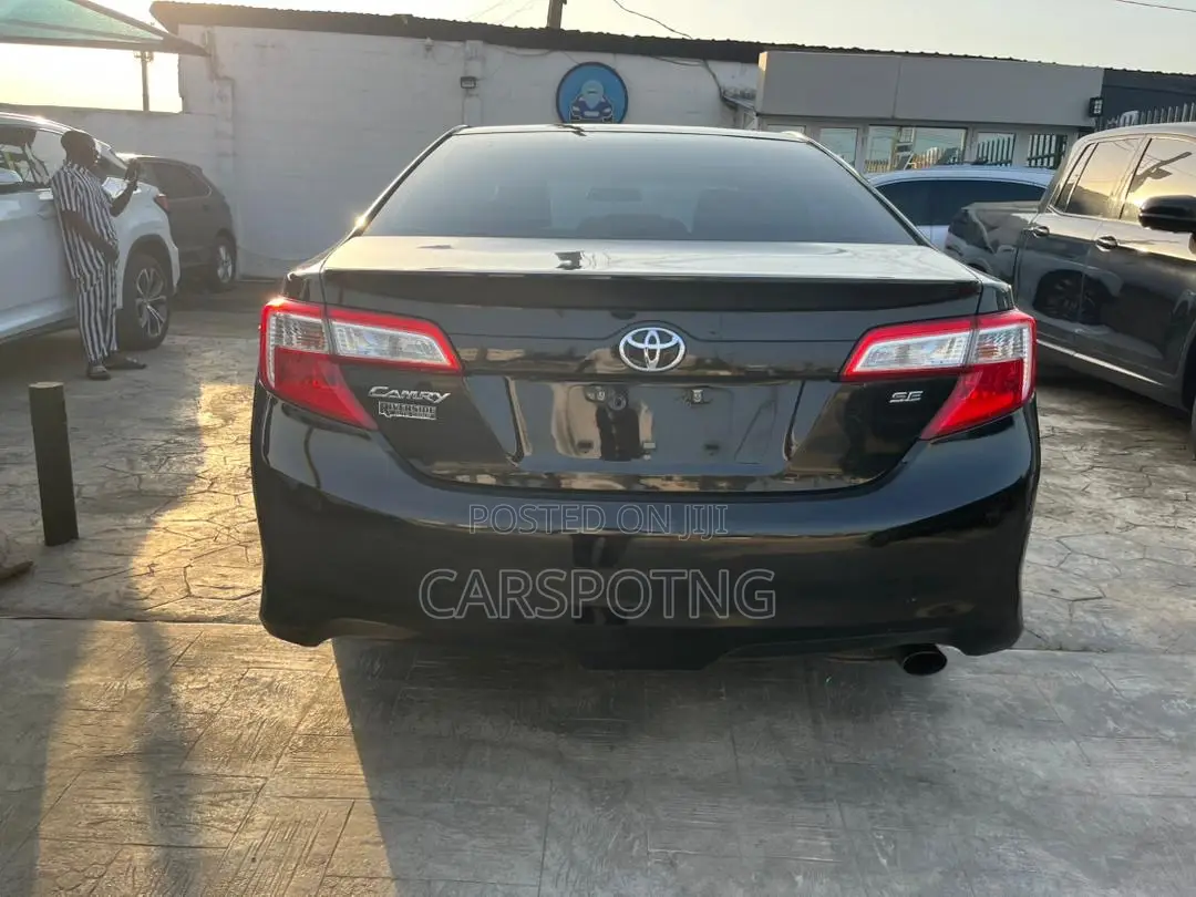Toyota Camry SE Sport 4dr Sedan (2.5L 4cyl 6A) 2014 Black