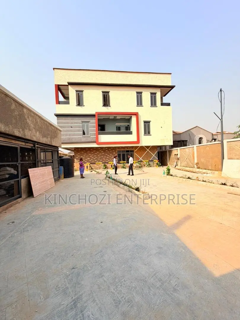 4bdrm Duplex in Maryland, Mende for sale