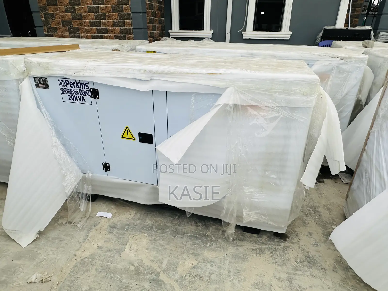 20kva Perkins Soundproof Diesel Generator