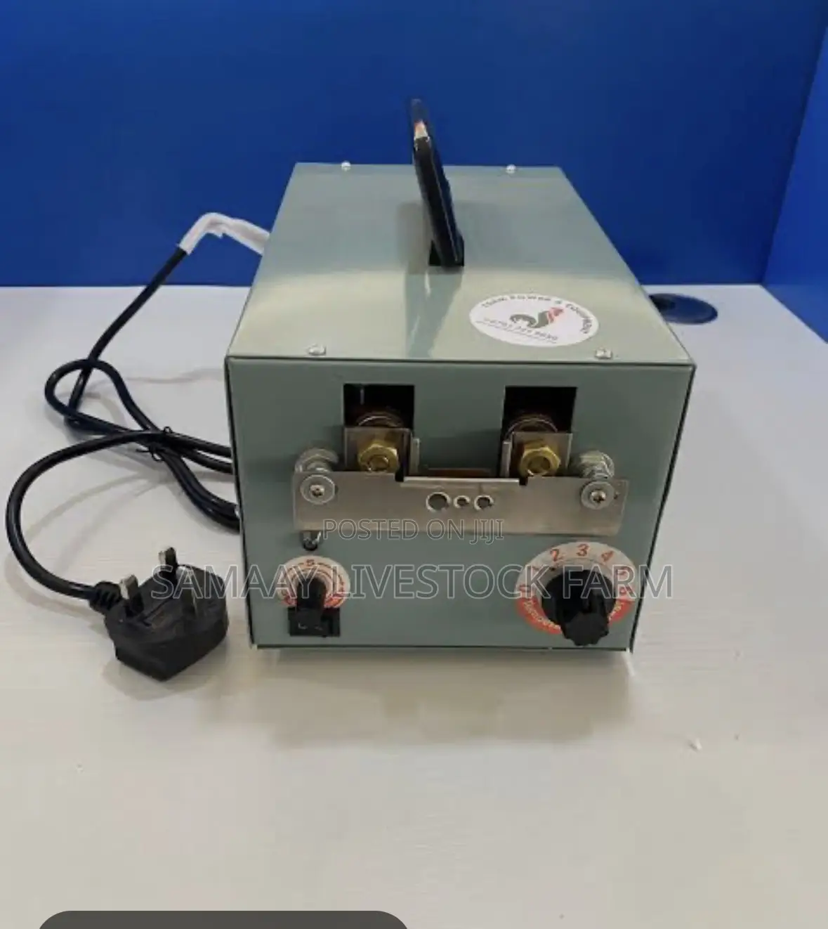Debeaking Machine