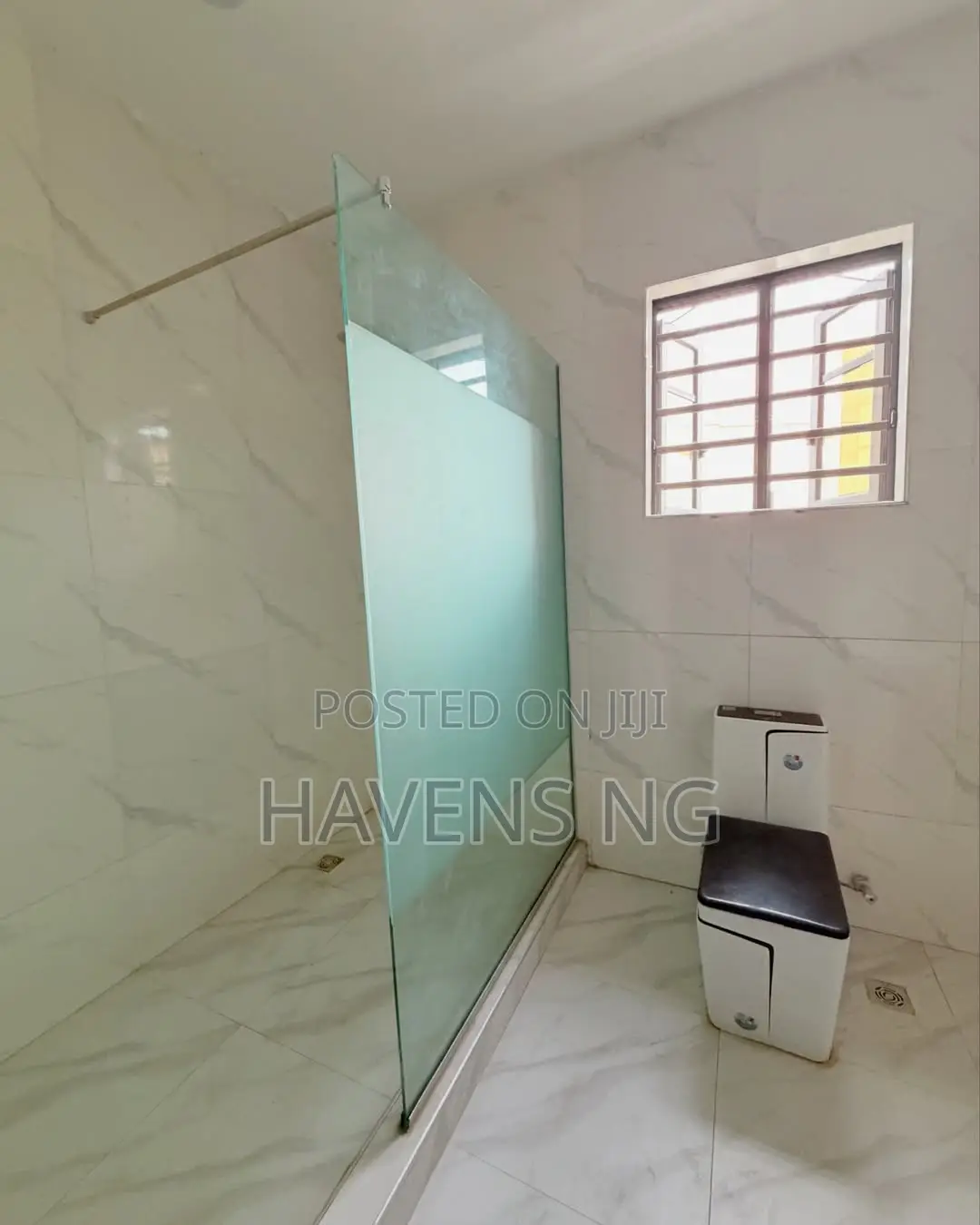4bdrm Duplex in LSDPC Maryland Estate for sale