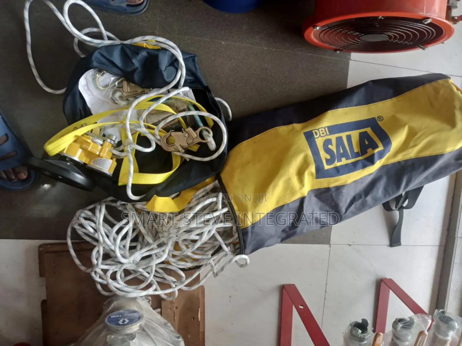 A 3m Dbi-sala Rollgliss R550 Rescue And Descent Device