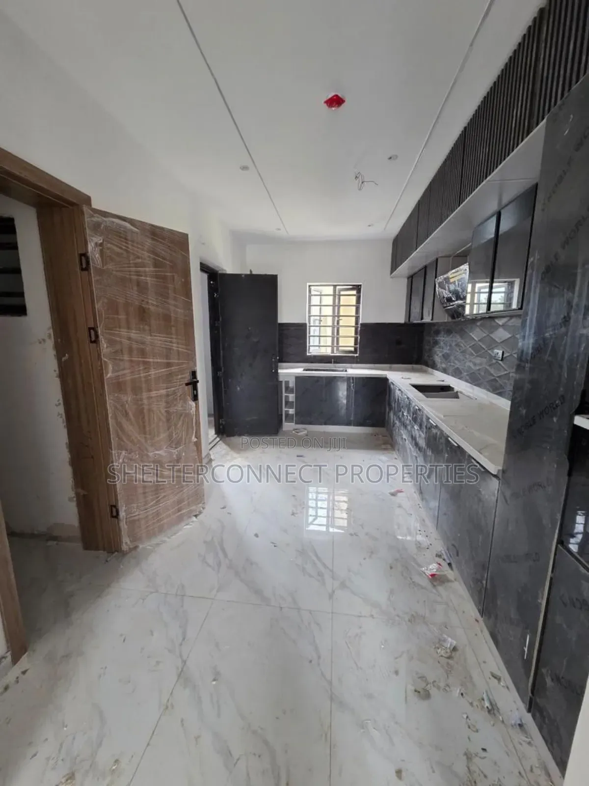 3bdrm Apartment in Ikeja GRA for sale