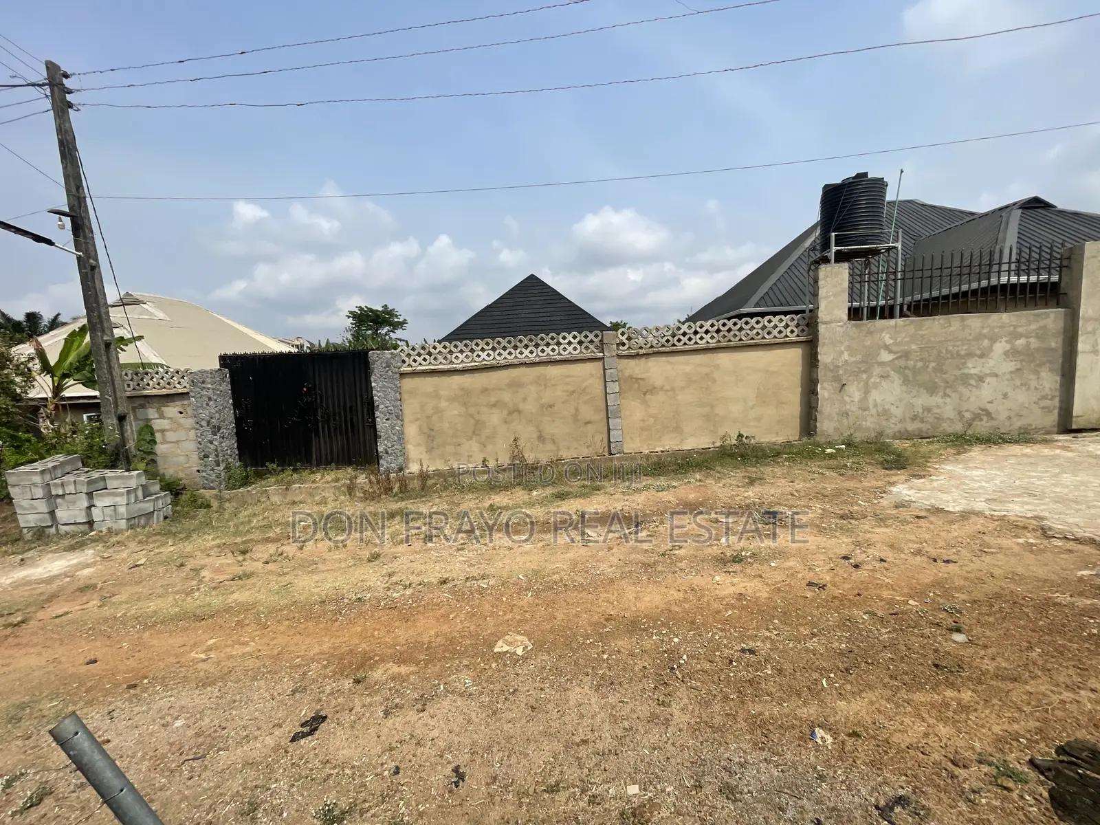2bdrm Bungalow in Sheu Ologuneru for sale