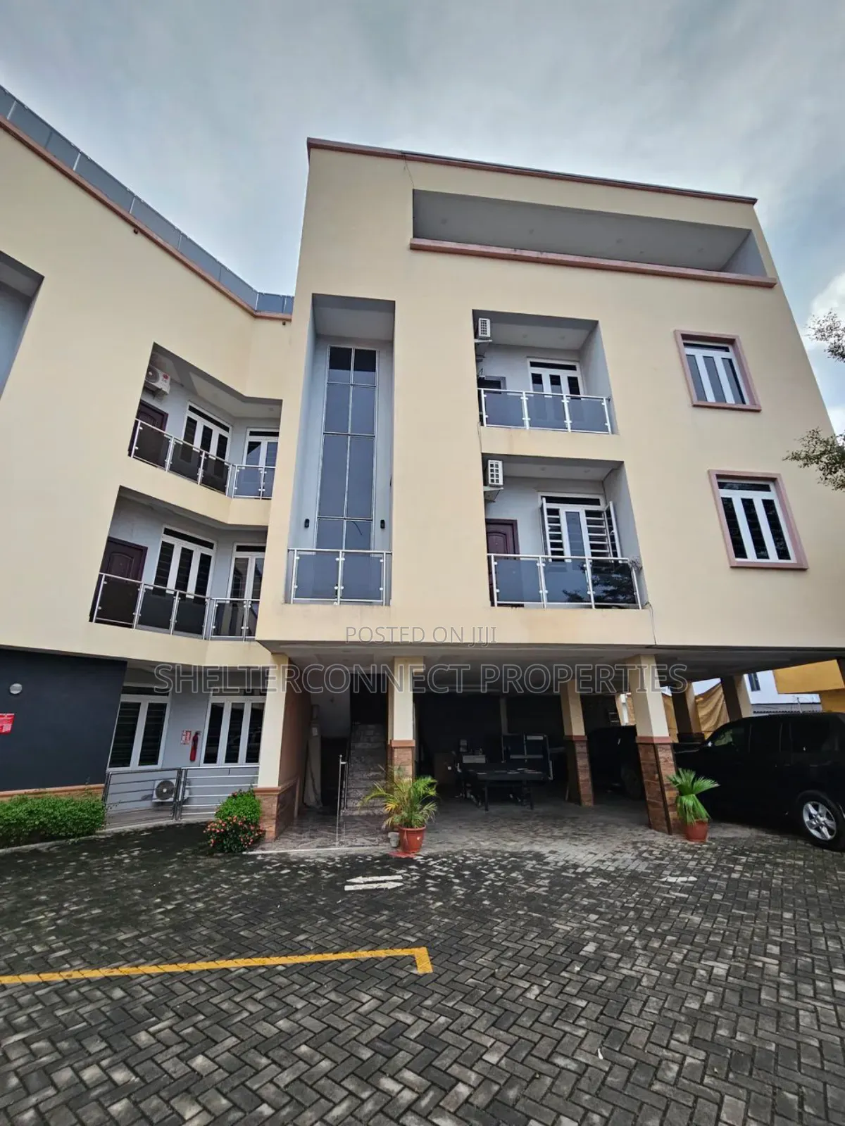 3bdrm Apartment in Adeniyi Jones for sale