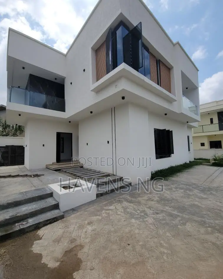 4bdrm Duplex in Basorun for sale