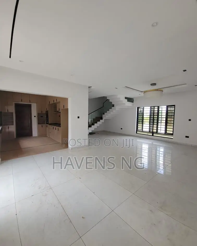 4bdrm Duplex in Basorun for sale
